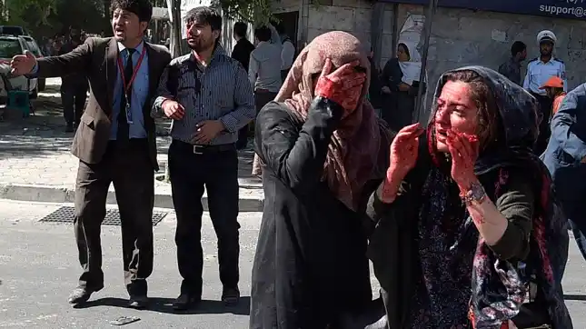 Al menos 80 muertos y 350 heridos por un atentado en Kabul