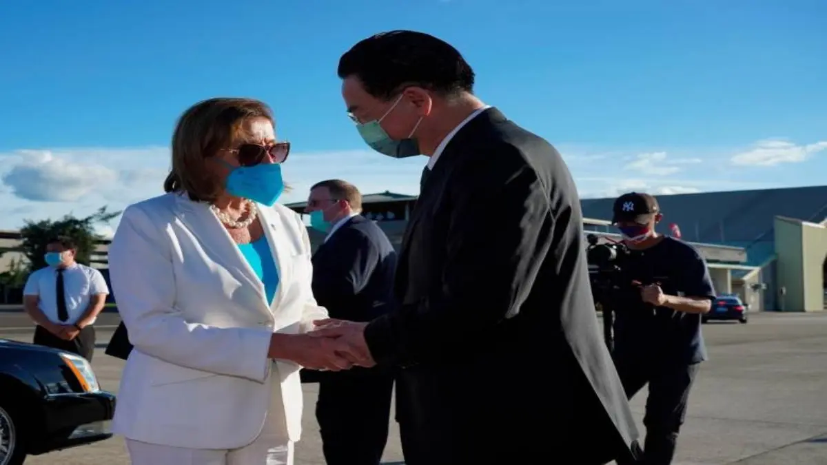 NO LE TEME A NADA: Nancy Pelosi visita frontera militarizada entre las dos Coreas