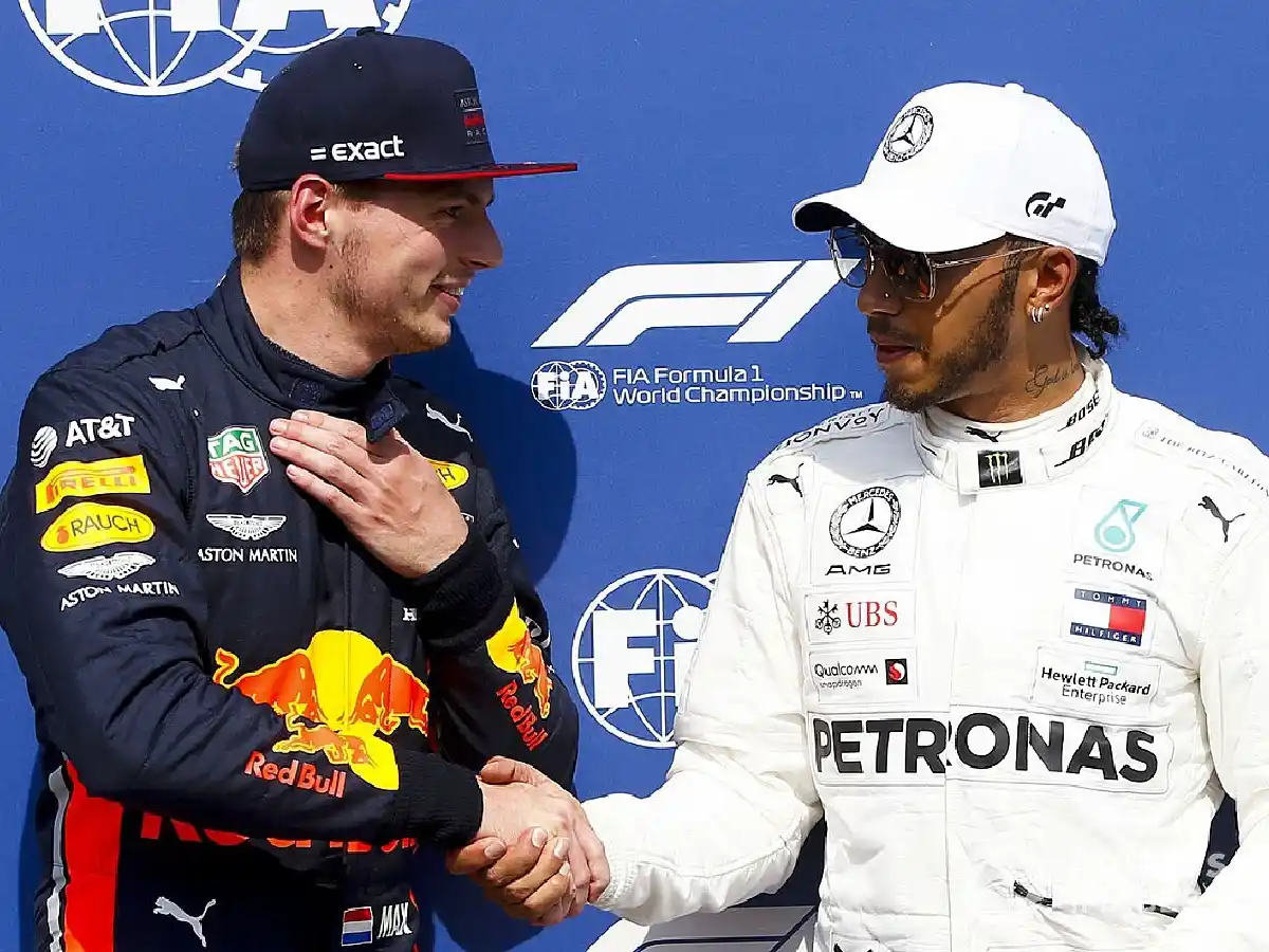 "Los dos campeonatos están abiertos", dijo el jefe de Mercedes