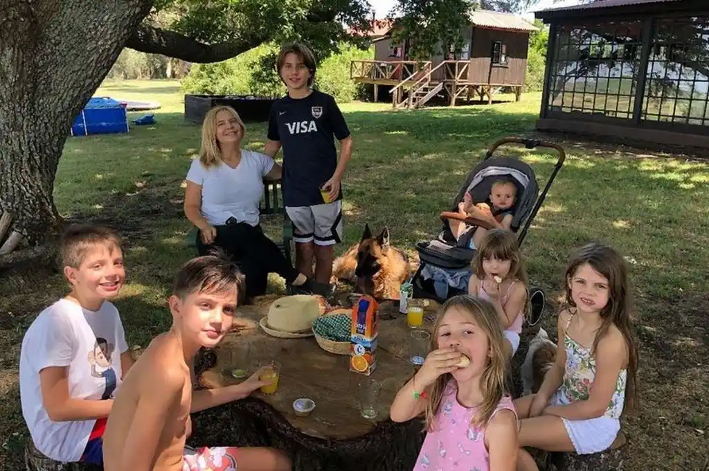 La mamá de Wanda Nara cobraría un sueldo en dólares por cuidar a sus nietos