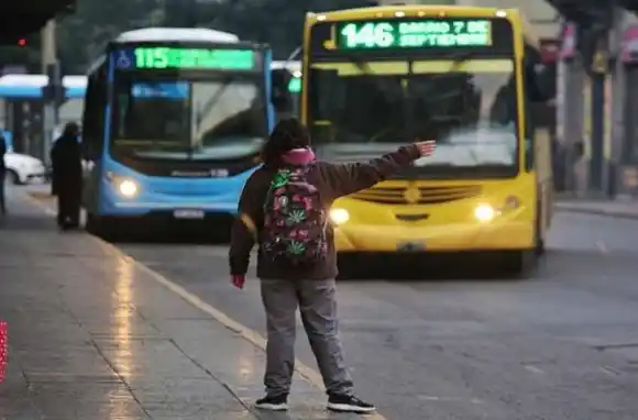 Paro de colectivos en Rosario: «Queremos el mismo beneficio que nuestros compañeros de Capital Federal»