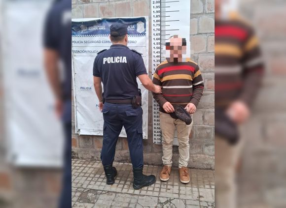 Amenazó a una comerciante y provocó daños en el local: lo detuvieron