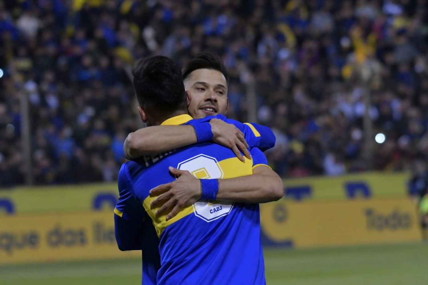 Sin sobrarle demasiado, Boca venció a Agropecuario y se metió en cuartos de final