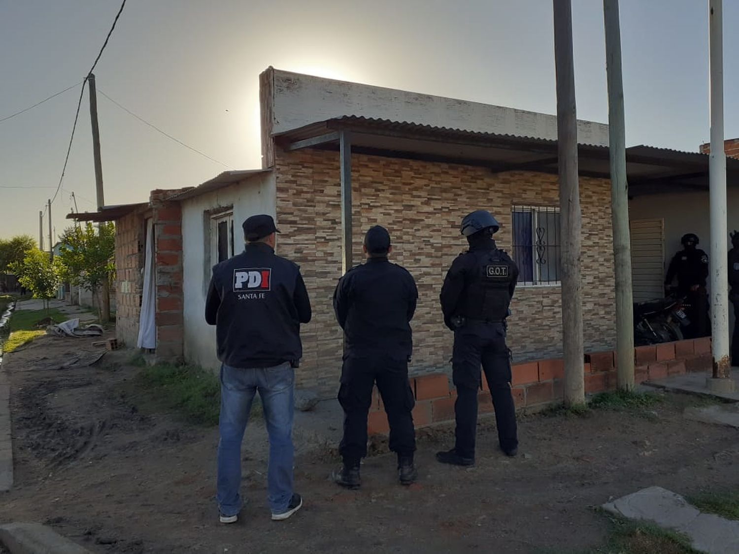 PDI aprehendió a tres hombres que están relacionados con un robo calificado