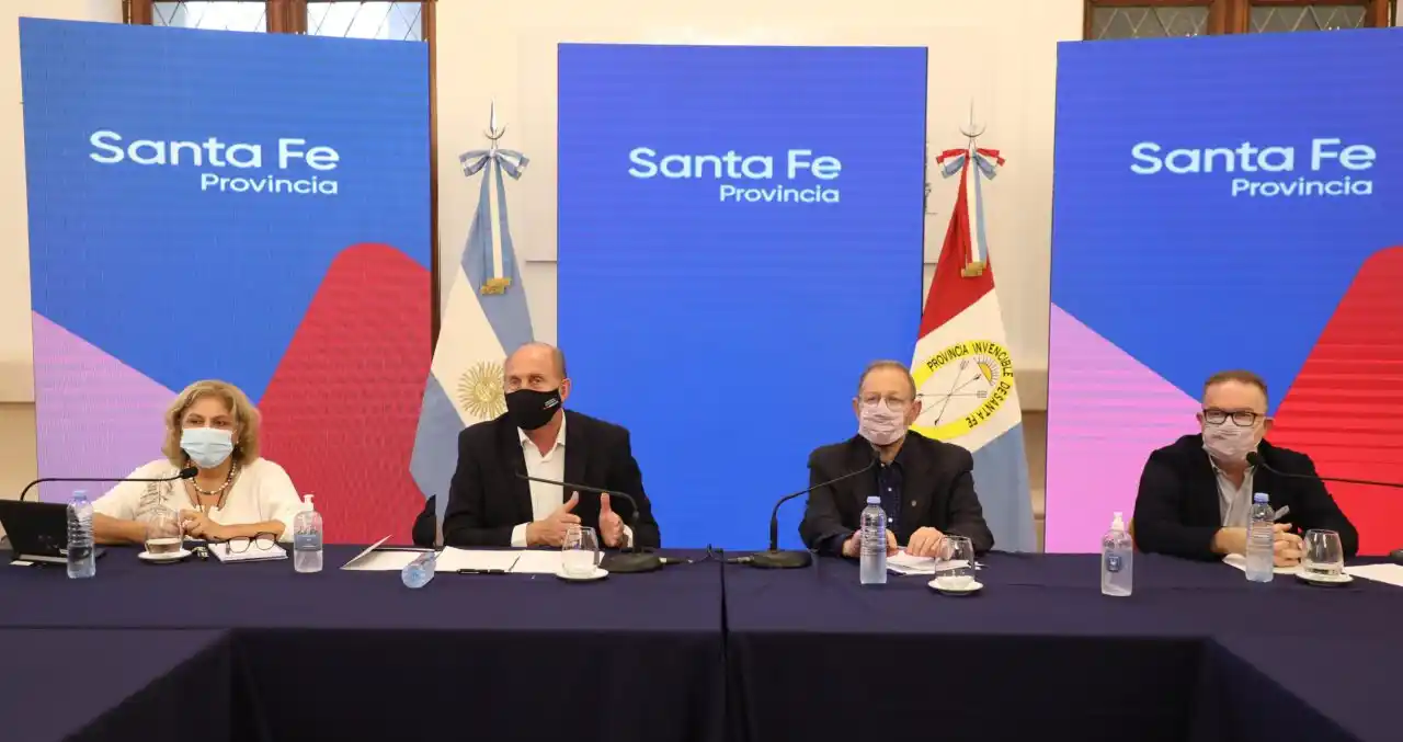 El gobernador encabezó un encuentro de la Mesa de Trabajo para la Emergencia