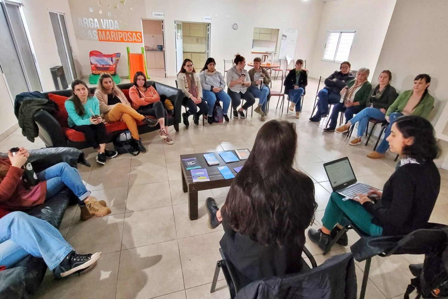 Realizaron una charla sobre Trata y Explotación de Mujeres y LGBTI+ en casa Alas Desatadas