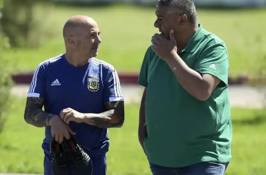 Sampaoli continúa como DT tras reunirse con Tapia y Angelici