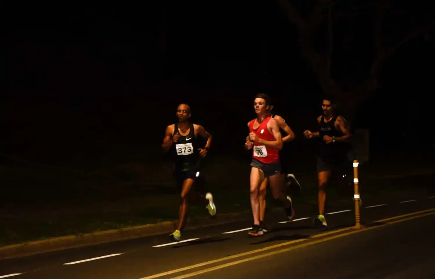 Se realizó la primera Carrera Nocturna Ciudad de Paraná