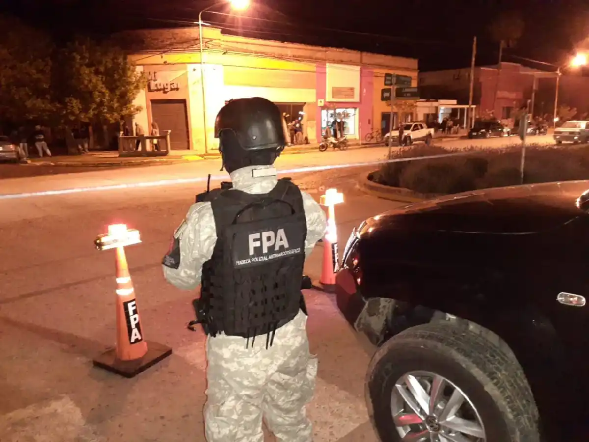  Balnearia: FPA detuvo a 3 familiares con  más de 1500 dosis de marihuana y cocaína  