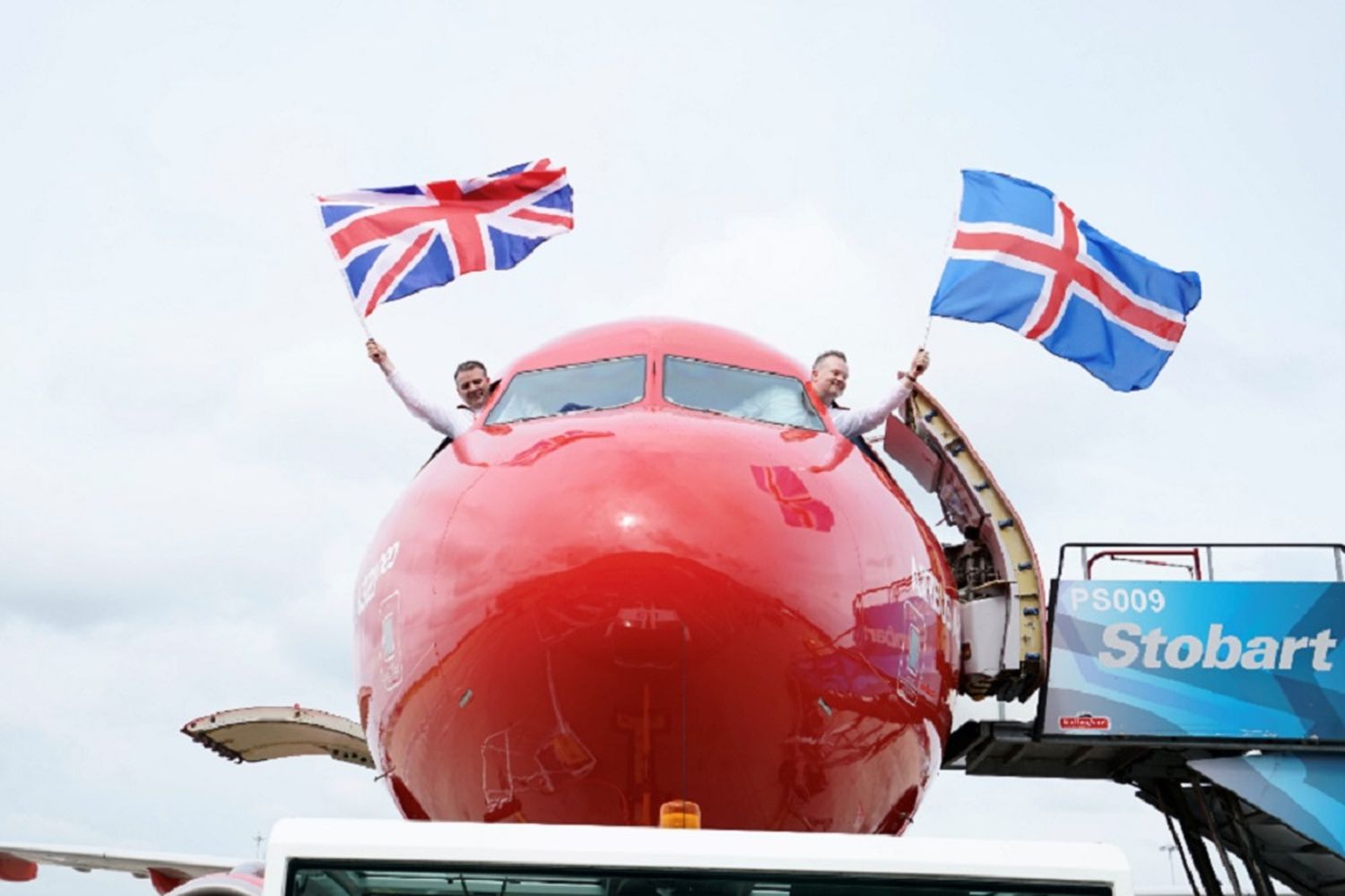 PLAY inició sus operaciones regulares y Londres-Stansted fue su primer destino