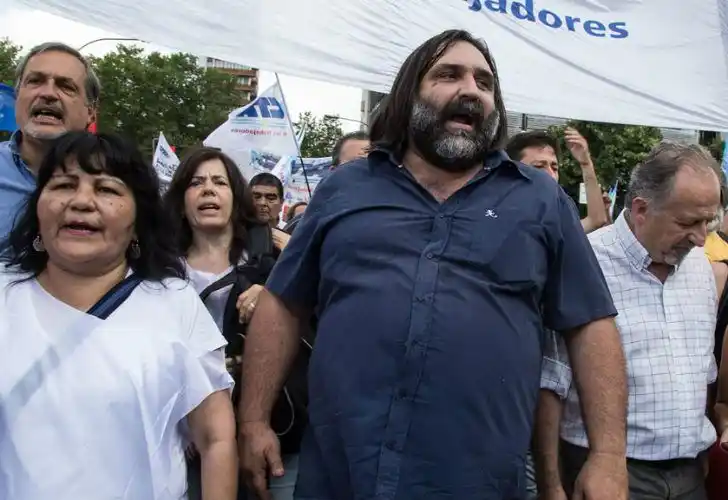 Suteba acompaña la decisión de Kicillof de volver a las clases pero piden "que se planifique una presencialidad cuidada"