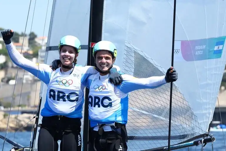 Majdalani y Bosco hicieron historia en los Juegos Olímpicos: ganaron la medalla de plata en vela