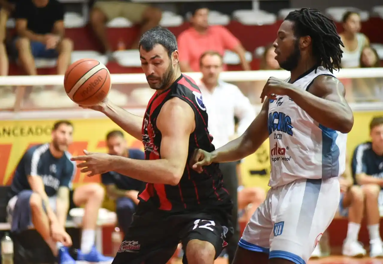 Central no dejó dudas, fue superior y dejó sin invicto a Racing de Chivilcoy