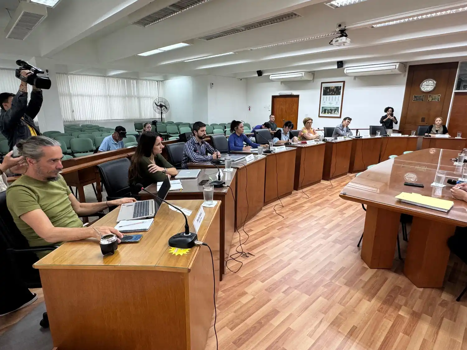 concejo sobre escapes libres - 1