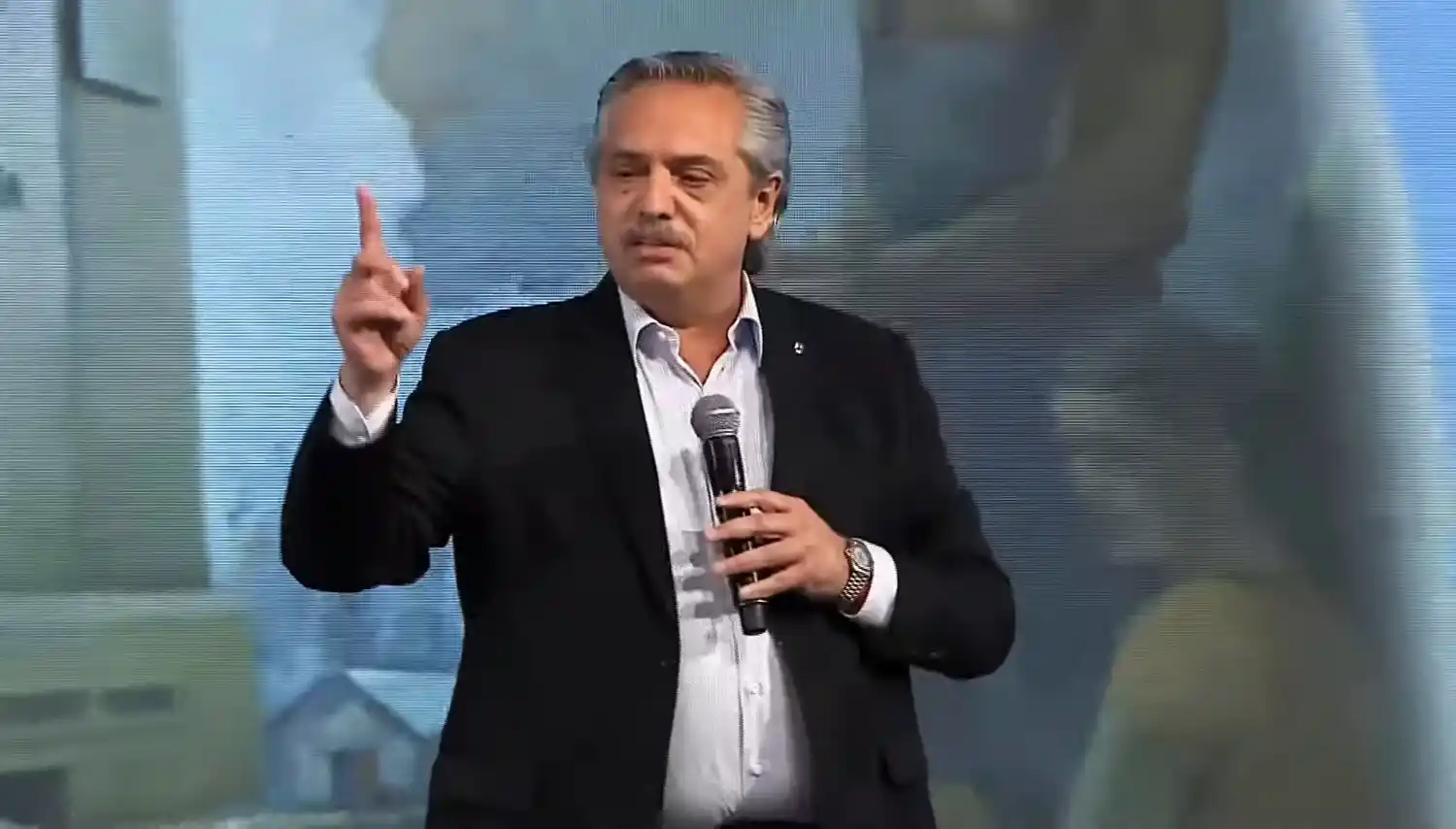 Fernández presentó  la asistencia a municipios por 1.086 millones de pesos