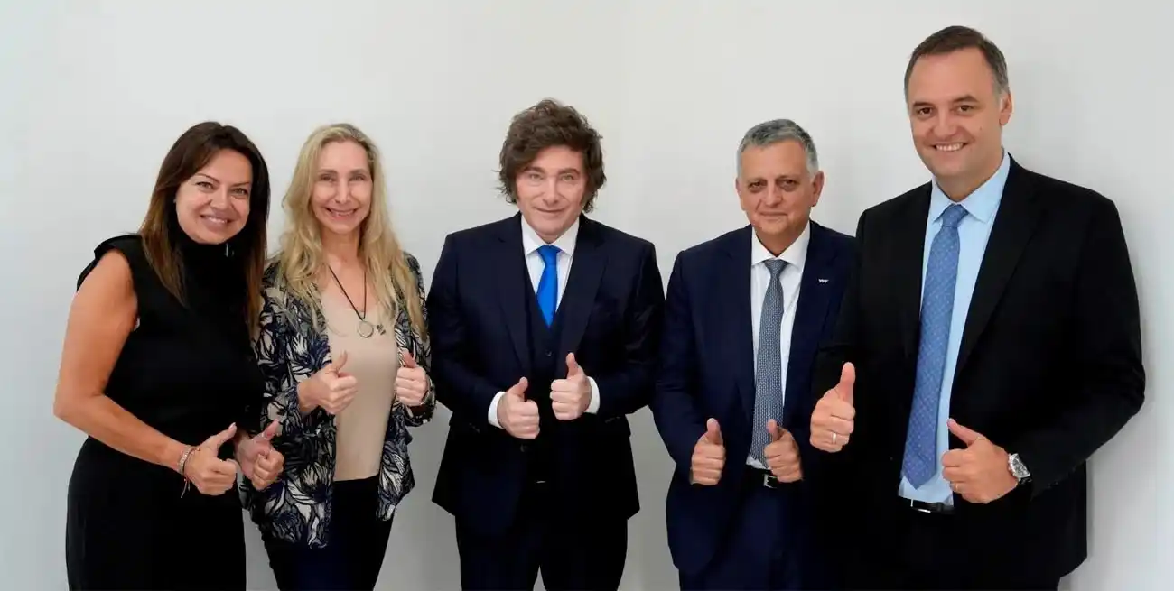 La decisión de hacer que el ministro coordinador vuelva al ruedo dando una conferencia de prensa frente a los acreditados en la Casa Rosada no dio los resultados esperados, pero tampoco fue leída como negativa en el seno del poder violeta.