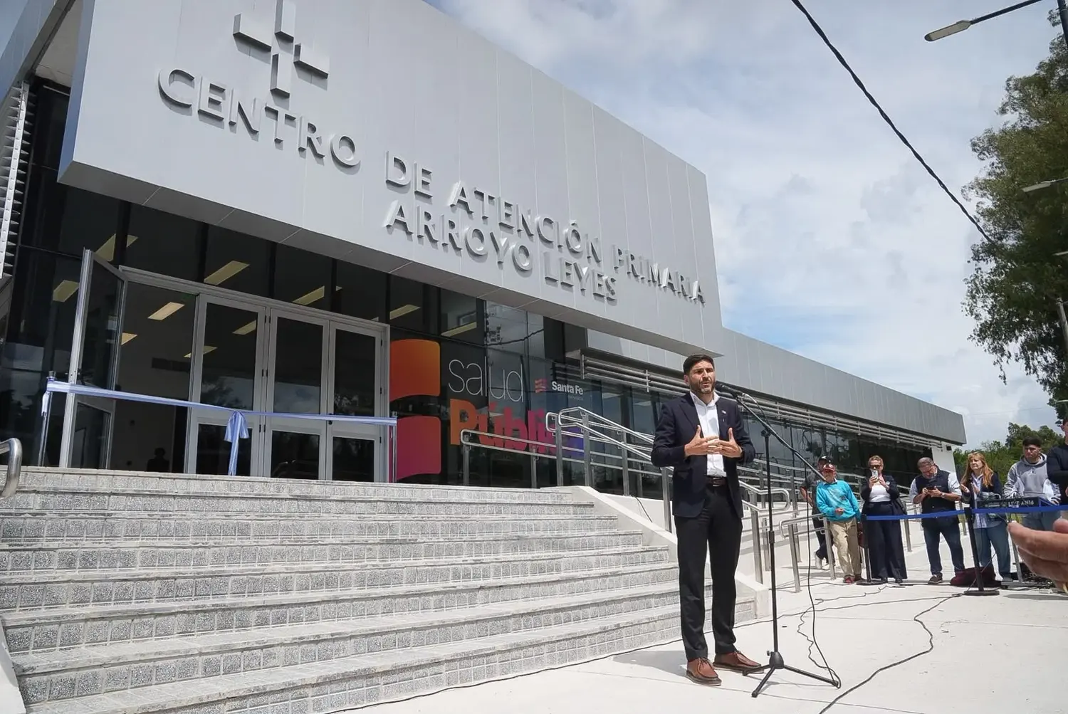 Maximiliano Pullaro inauguró el nuevo Centro de Salud N° 13 en Arroyo Leyes