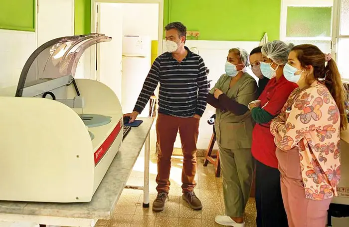 Con donaciones de los vecinos, compraron nueva aparatología