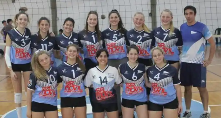Victoria y derrota para la primera femenina de Náutico en la ANV