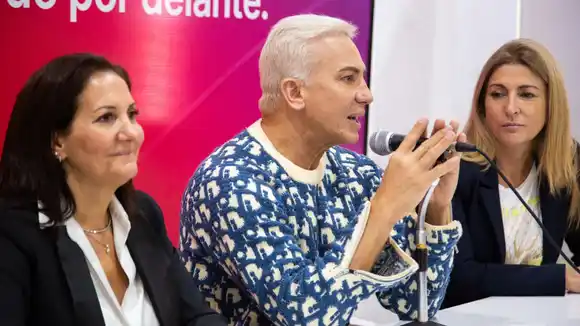 La provincia y Flavio Mendoza anunciaron una propuesta para la temporada de espectáculos en Rosario