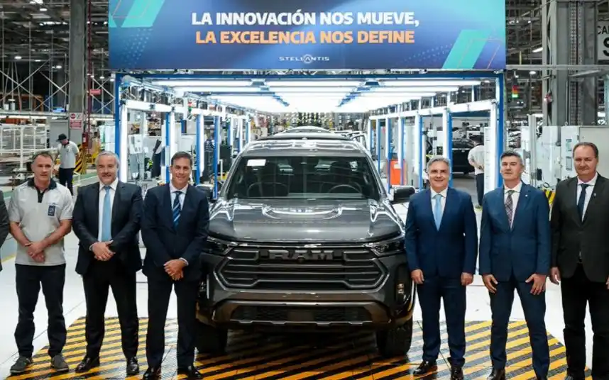 Llaryora destacó que las exenciones impositivas impulsan trabajo y desarrollo en Córdoba.