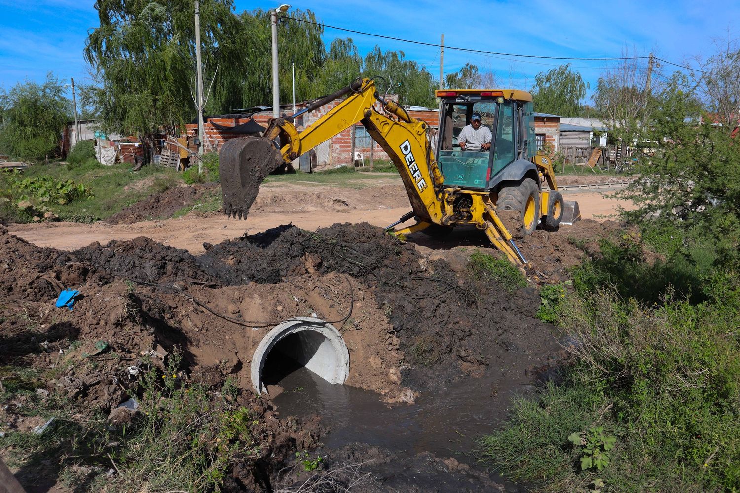 Realizan trabajos en el Barrio Evita