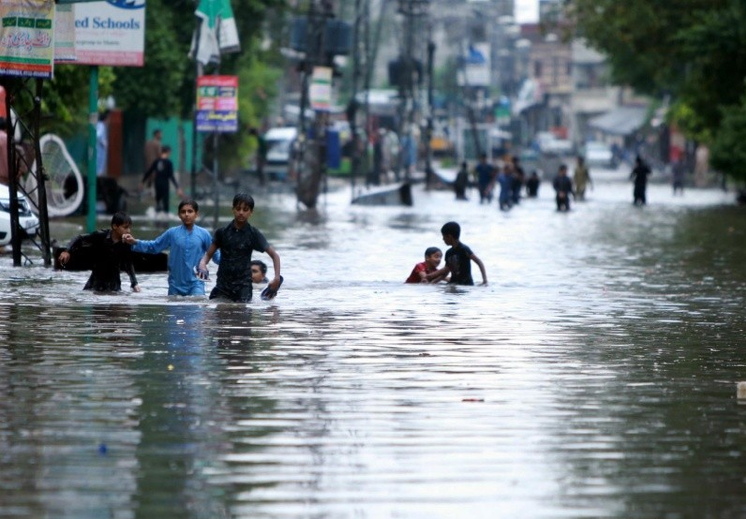 Catástrofe en Pakistán: más de 300 muertos por las lluvias monzónicas