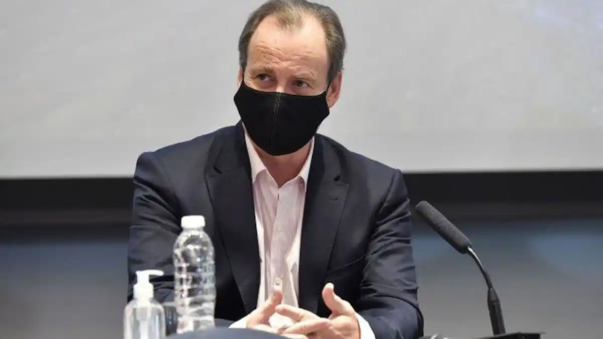 El Gobernador aseguró que "está todo preparado para que la vacuna esté los primeros días de enero"