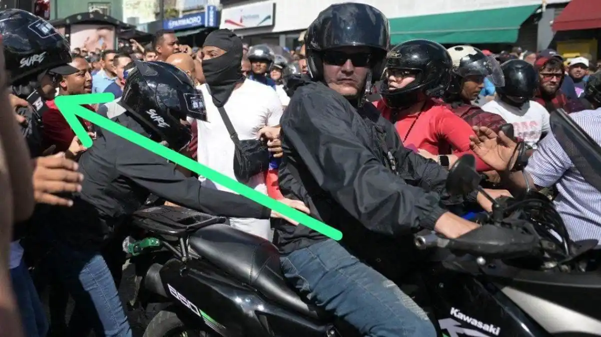 Motorizado de María Corina Machado que habría recibido balazo en la pierna está retenido en la zona 7 de la PNB