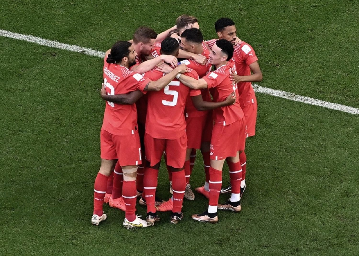 Suiza tuvo un buen estreno y derrotó 1 a 0 a Camerún