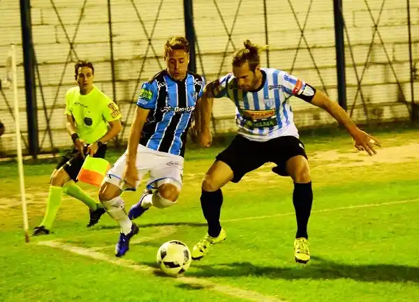 Por la recuperación: Juventud recibe a Almagro en La Vía  