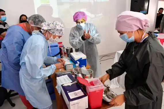 Más del 50 por ciento de las internaciones en Terapia Intensiva corresponden a menores de 50 años