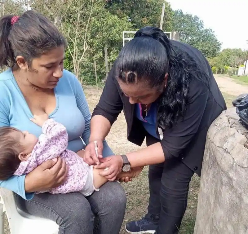 Vacunación domiciliaria para
niños y niñas en Mojón de Fierro