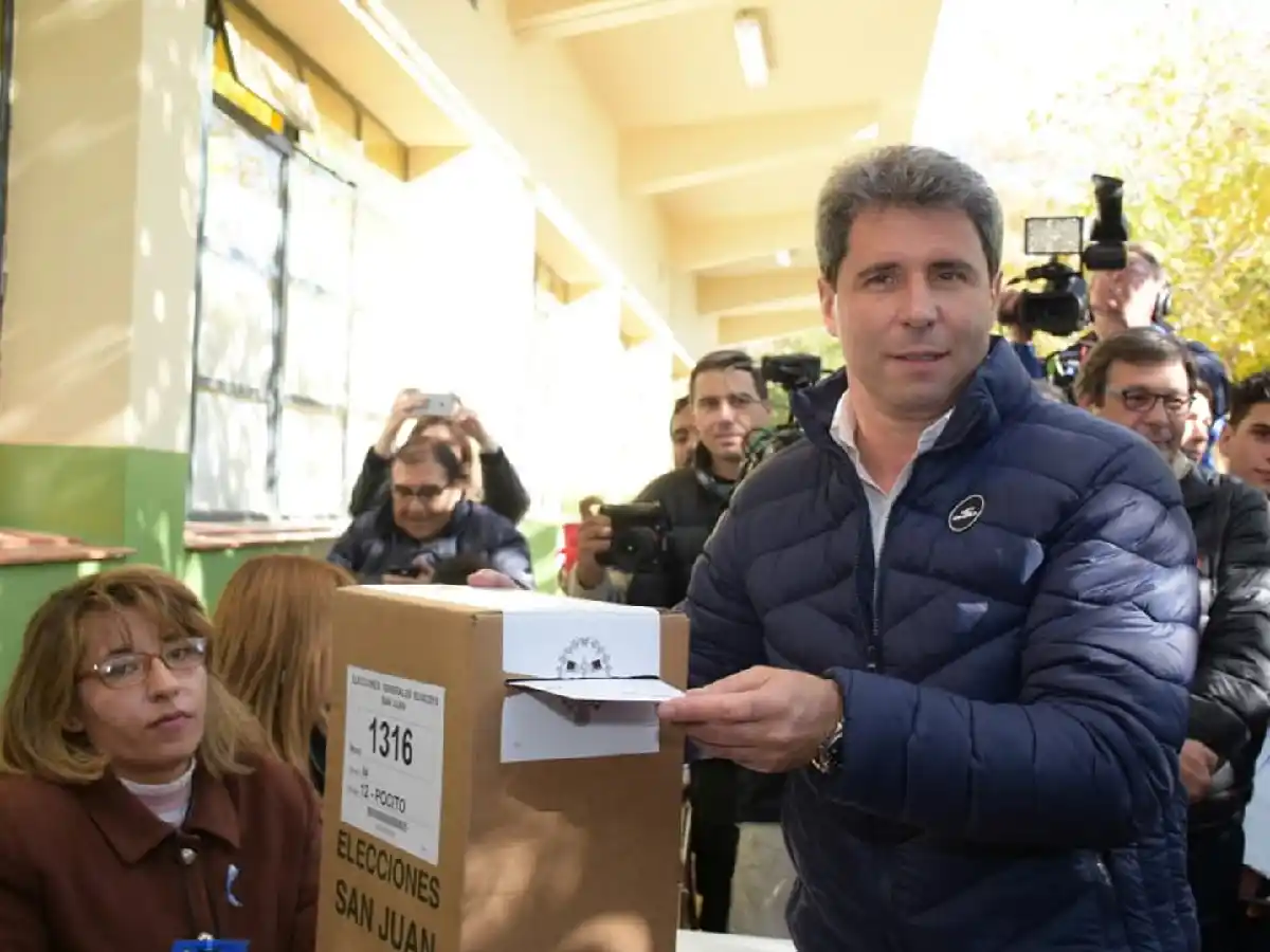 Herrera Ahuad, el médico que garantiza 20 años de hegemonía oficialista en Misiones