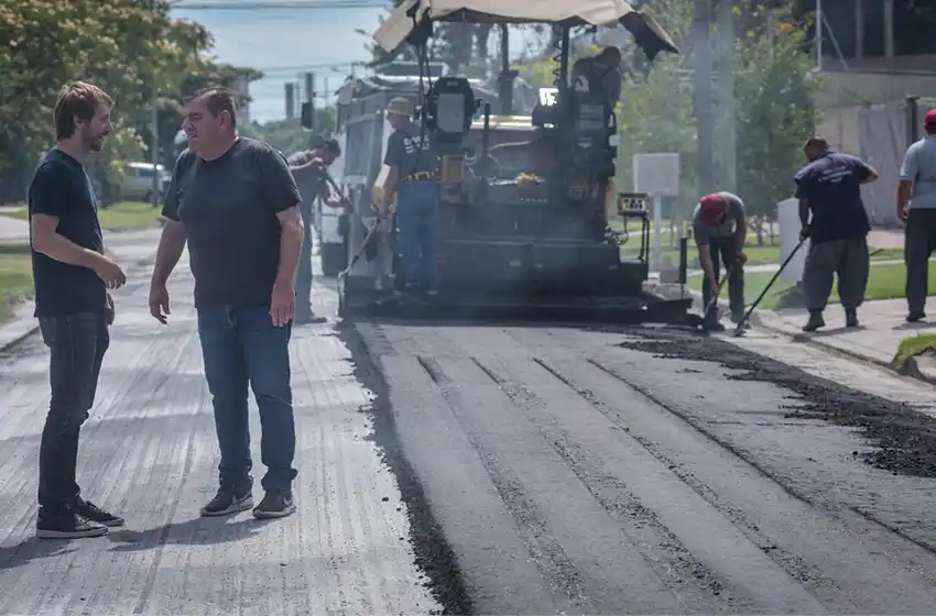 Avanzan las obras de repavimentación en Colinas de Peralta Ramos