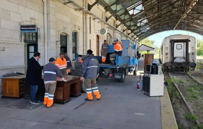 El municipio custodia las piezas históricas de la estación.