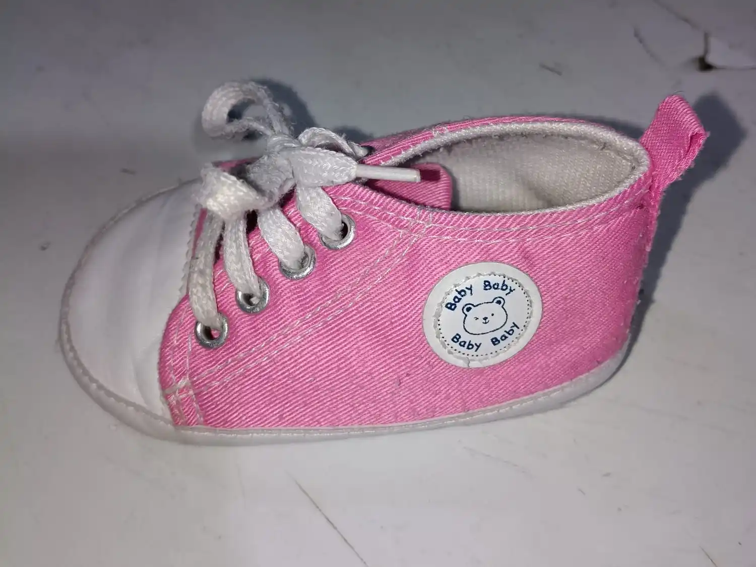 Encontraron esta zapatillita en Aulí 500