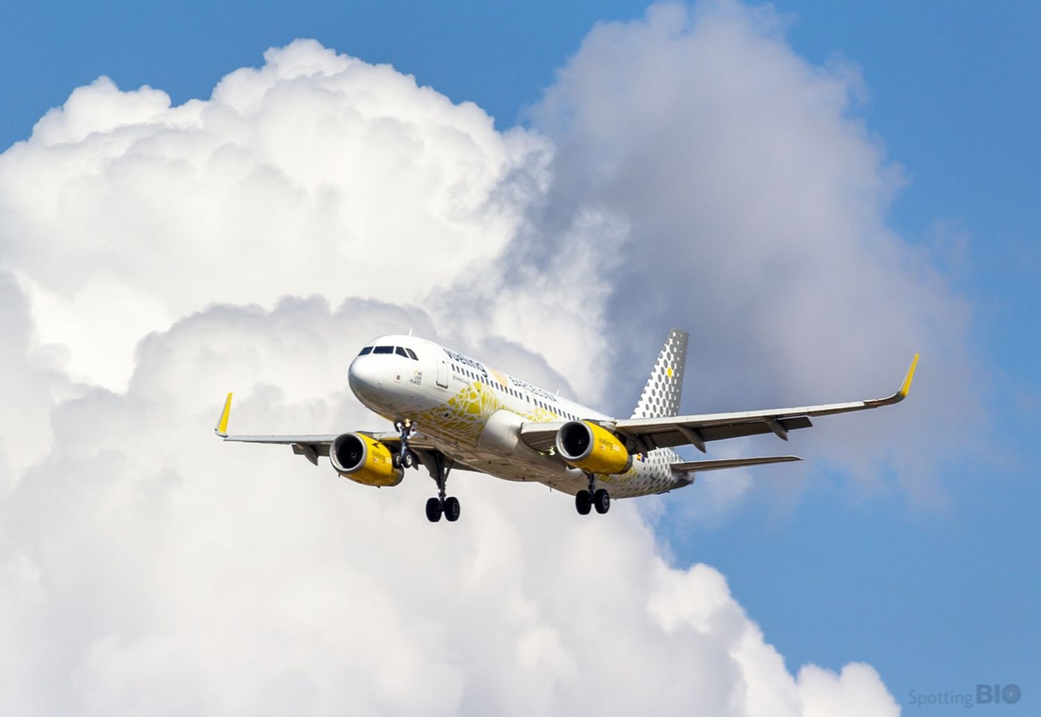 Vueling anuncia vuelos entre Amsterdam y Canarias