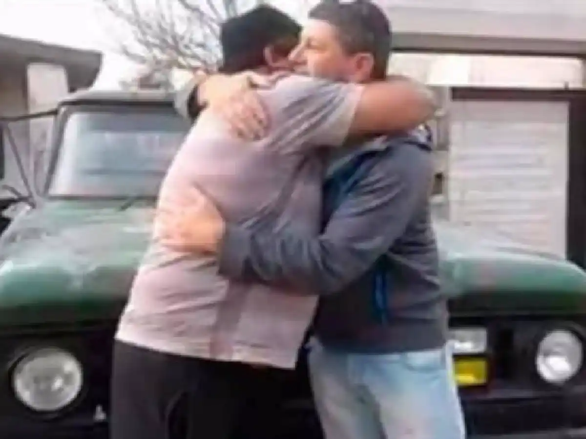 Devolvió la camioneta que ganó en una rifa al enterarse que la sorteaban para pagar una operación