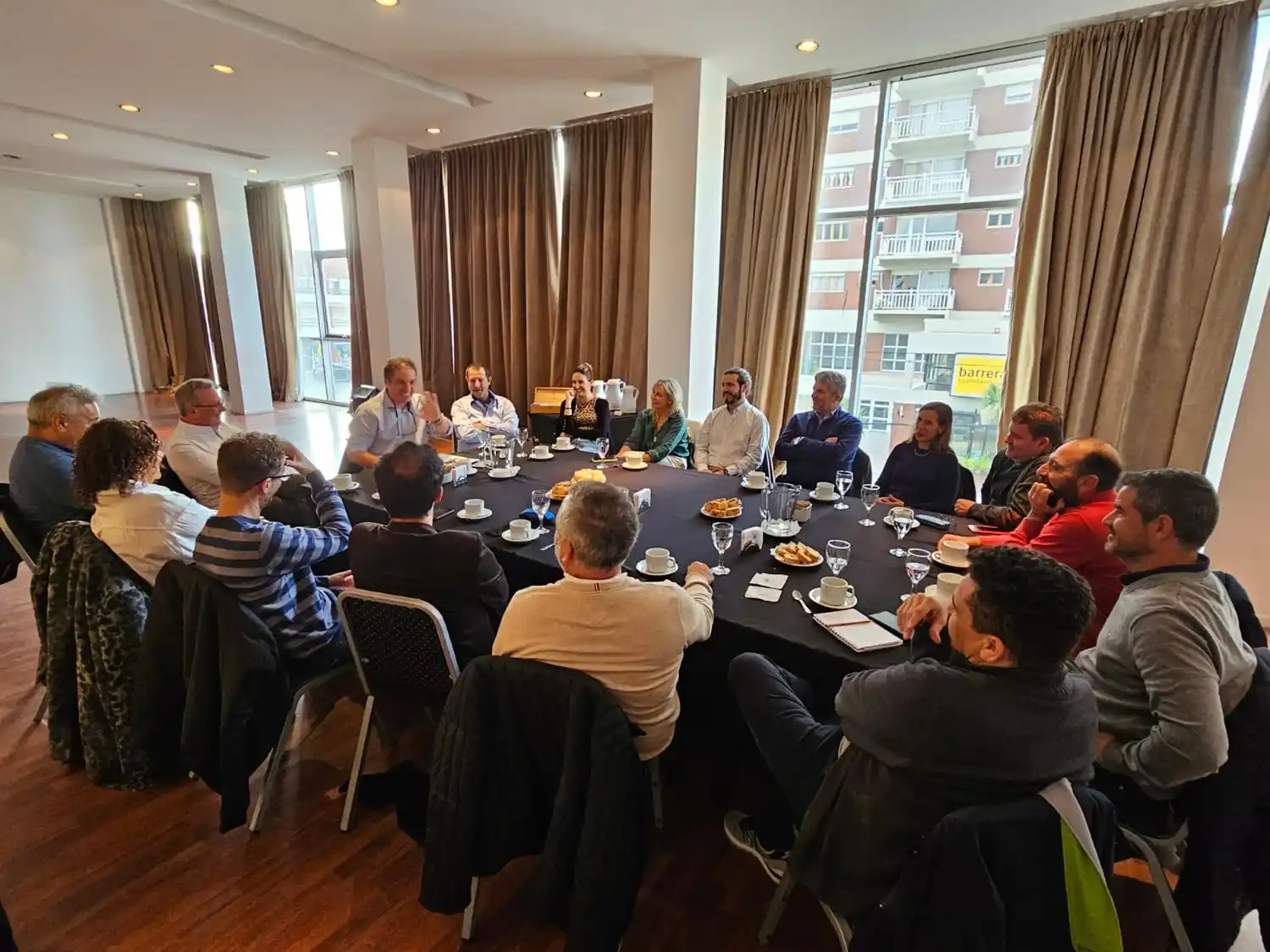 Lázzari pasó por Mar del Plata invitado por la Fundación Global.