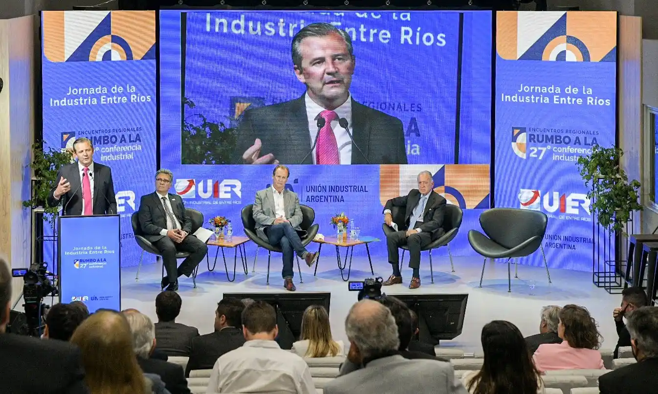 “Trabajamos para generar facilidades y oportunidades para el sector industrial”, apuntó Bordet