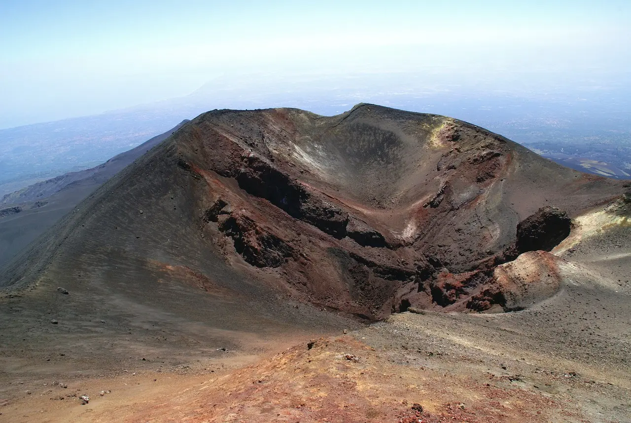 Volcán Etna: cinco datos clave sobre el coloso más activo de Europa