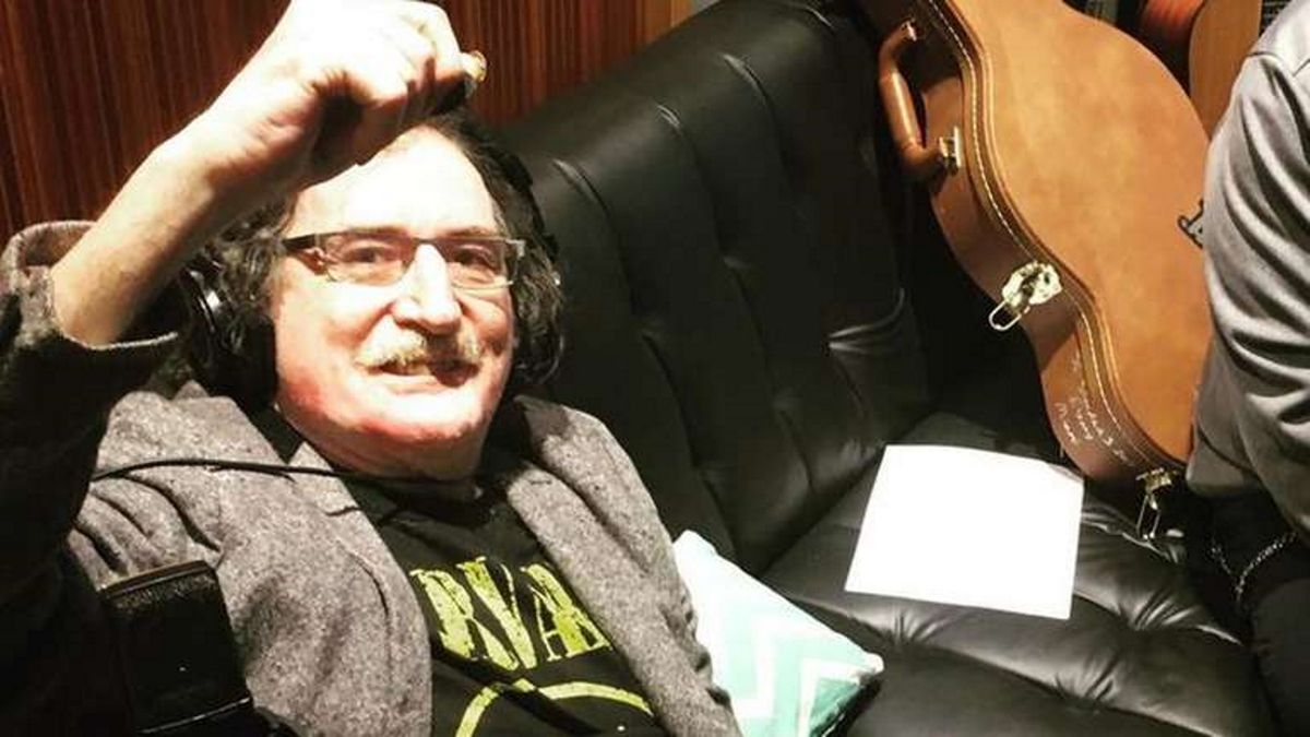 Charly García sufrió un accidente doméstico y está internado