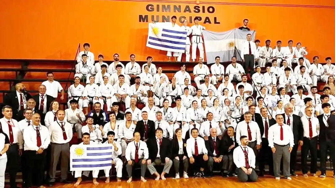 El Gimnasio Municipal fue sede de una nueva edición del Torneo Rioplatense de karate