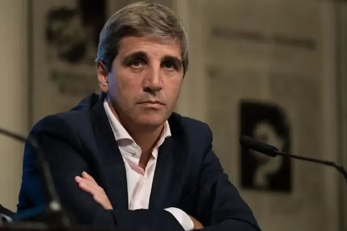 “Entró un cuarto proyecto RIGI por otros mil millones de dólares. Minería en San Juan”, señaló Caputo a través de su cuenta de “X” junto a tres banderas argentinas.