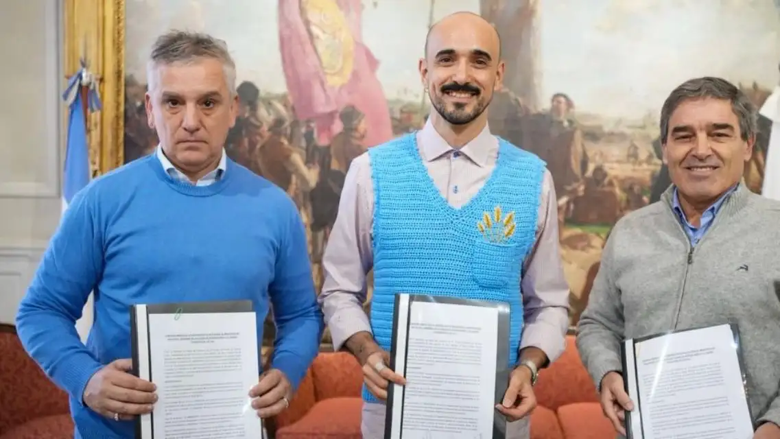 Salud mental y naturaleza: fortalecen un programa terapéutico con huertas, compostaje y plantación de árboles