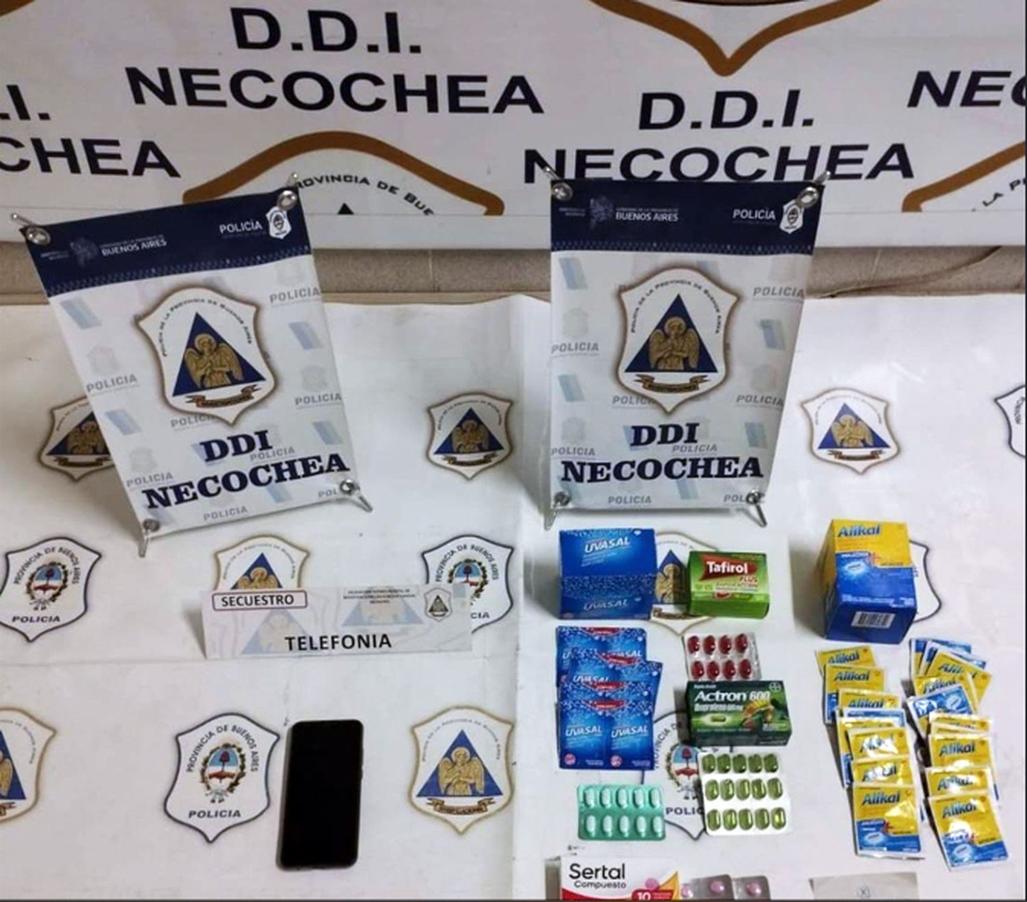 Personal de la DDI. Incautó varios remedios que se vendía por afuera de las farmacias