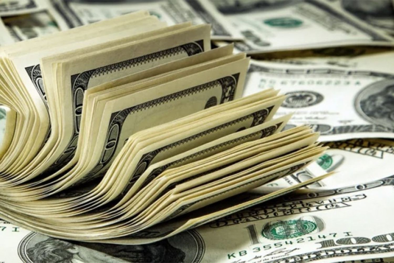 Dólar: ya se puede pedir la devolución de la percepción del Impuesto a las Ganancias
