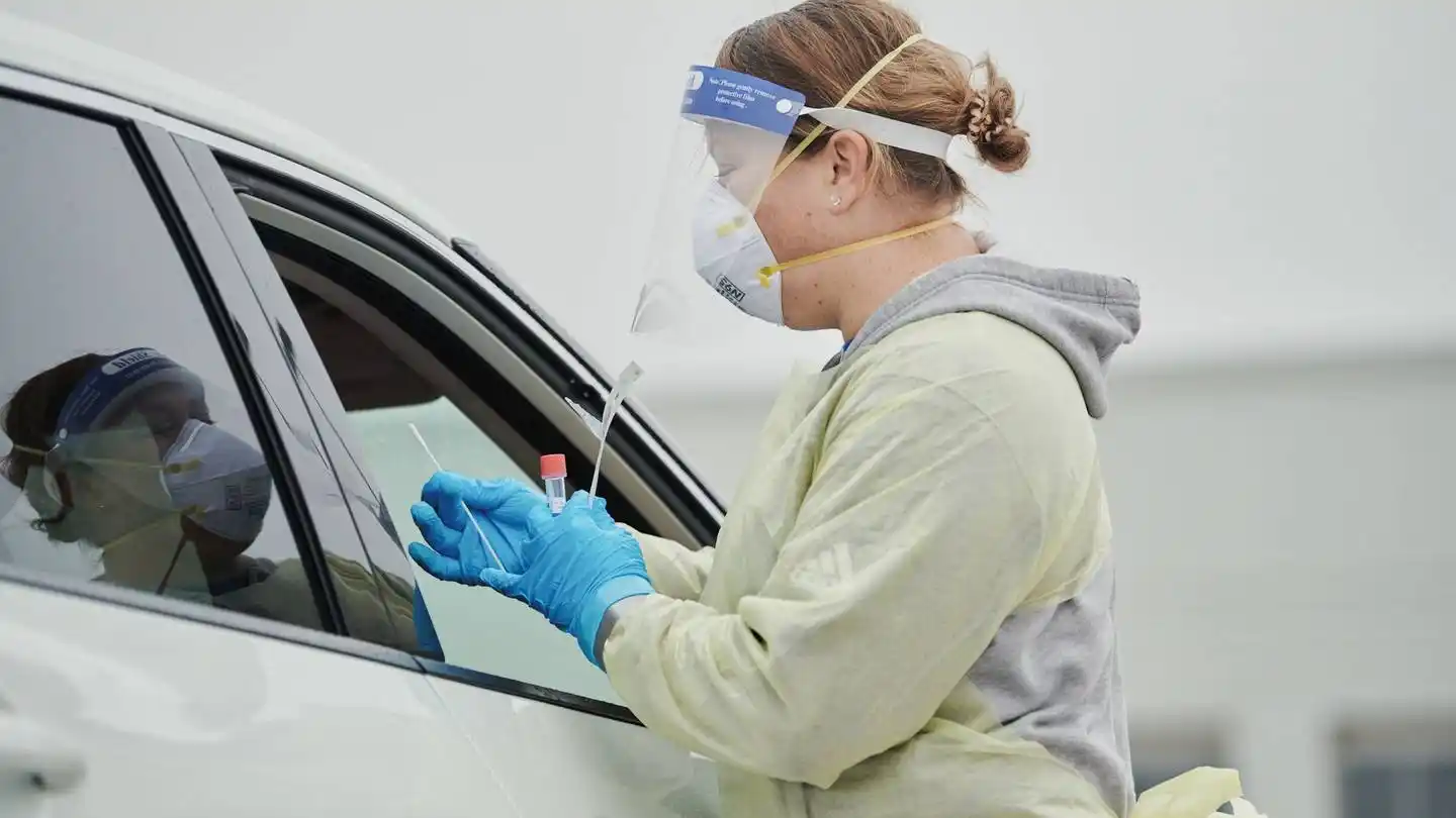 Austria aprueba el confinamiento para los no vacunados