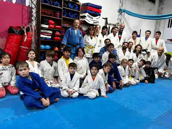 Trazando Lazos: Un Encuentro de Artes Marciales entre la Escuela de Judo Chascomús y el Dharma Dojo Aikido